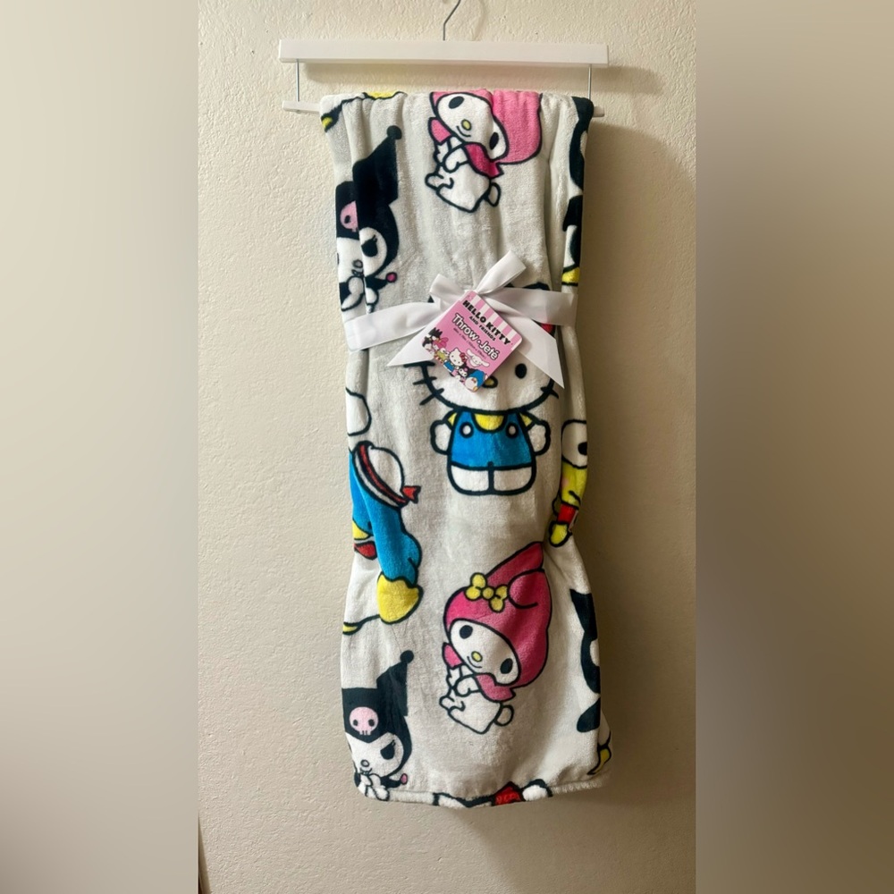 New hello kitty throw blanket